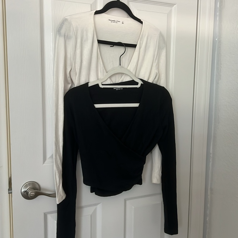 Abercombie and Fitch Crossed Front Wraps
